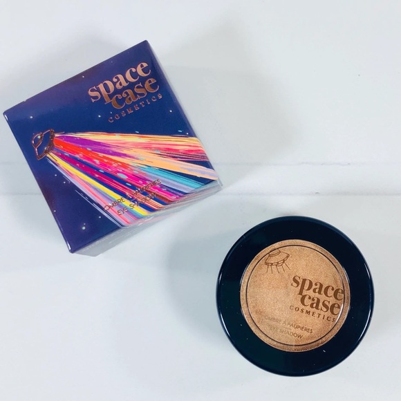 Space case cosmetic eyeshadow- Gold base - Picture 1 of 5